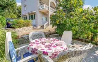 Lovely Apartment In Rijeka With Wifi - 4