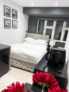 Letzi Private En-Suite In Harrow - Pinner - 5