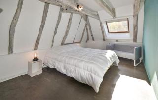 Awesome Home In Cenac-Et-Saint-Julien - 5