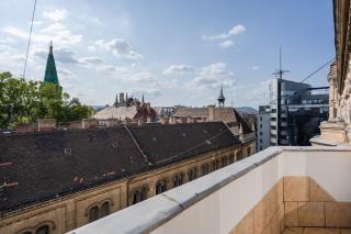 3 BR Classical Apartment With a Modern Touch 2unit - Budapest - 8