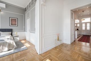 3 BR Classical Apartment With a Modern Touch 2unit - Budapest - 4