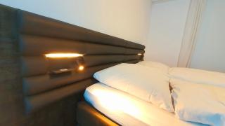 Helles Zimmer mit Kingsize-Bett - Mannheim - 7