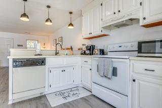 1 Mi to Beach Pet-Friendly Grand Strand Townhome - Myrtle Beach - 9