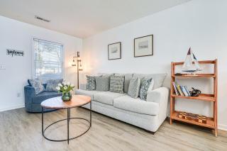 1 Mi to Beach Pet-Friendly Grand Strand Townhome - Myrtle Beach - 4