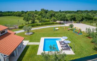 Traumhafte Villa mit privatem Pool, WLAN, Kinderspielplatz und großen Garten mit Grill - Marčana - 7