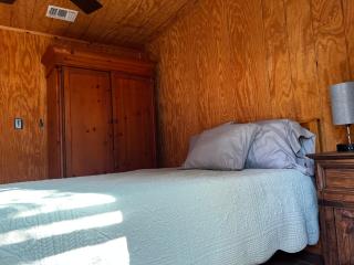 Nueces River Cabins-Elm Cabin - - 4