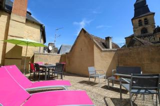 SPACIOUS FLAT WITH AC & 33M² TERRACE IN SARLAT - Sarlat-la-Canéda - 4