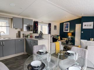 The Hideout - Llanina - 2