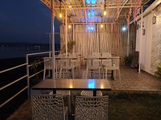 GS Home on the Bay- Super Sea & Garden view Glass studio apartment - Vagator - 3