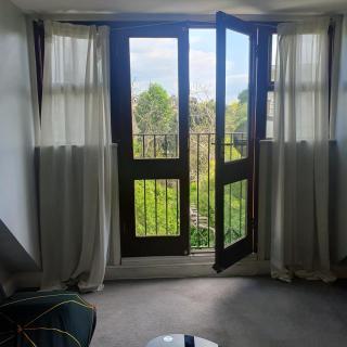 Flat with excellent transport links to central London. - Elmers End - 2