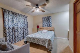 Rustic Flames & 4-Bedroom Comfort - 5