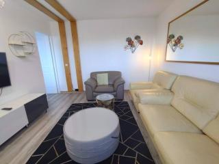 4 min walk to metro, 2 bedrooms &Salon, La Défense - 8