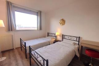 4 min walk to metro, 2 bedrooms &Salon, La Défense - 2