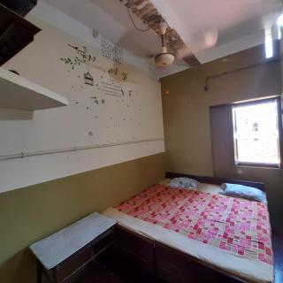 Call on 79031-58122 for booking-Rupak Rest house Near Temple - Deoghar - 3