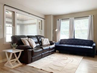 Southeast Suite / 1BD/1BA Apt near UE - Evansville - 3