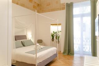 ApuliaLux - San Lorenzo Luxury Apartment con Jacuzzi in centro - Brindisi - 0