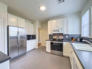 New Comfy Bungalow on Washington-Dedicated Office - 6