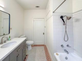 New Comfy Bungalow on Washington-Dedicated Office - Waco - 1