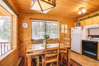 Duck Creek Village Cozy Cabin Near Fishing and ATV - Duck Creek Village - 2