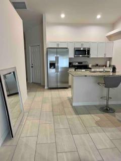 New 3 Bed 2 bath & full kitchen - Cape Coral - 7