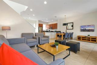 Regal Oaks Resort Vacation Townhomes by IDILIQ - Free Private Hot tub! - Orlando - 2