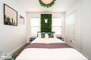 The Obsolete Suite - King Bed - Fireplace - Pet Friendly - 2