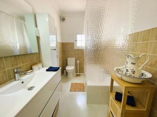 Superb renovated apartment with sea view for 5 - Cagnes-sur-Mer - 2