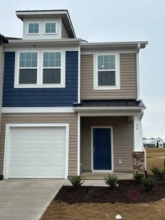 Modern townhome w/ Office Near Downtown Angier - Mount Pleasant - 9