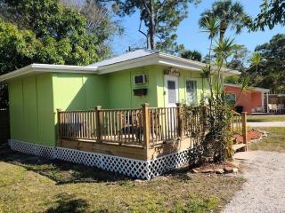 Iguana Updated Home By Large Imperial River 1 Mi to Beach - Bonita Springs - 9
