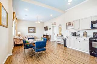 Penthouse on Claiborne - New Orleans - 7
