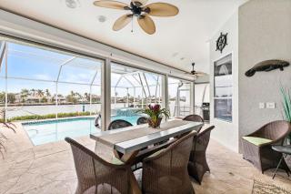 New 2024 Renovation! Gorgeous Island Oasis with SW Exposure on Marco Island - Marco Island - 2