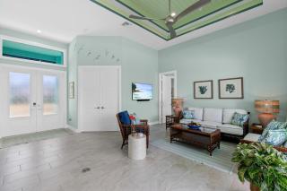 Stunning 3-Bedroom Beach Oasis with Private Pool and Luxurious Amenities - Marco Island - 7