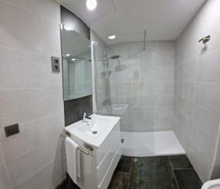 ESTUDIO RECIEN REFORMADO EN HOTEL 1 LINEA PLAYa - Torremolinos - 7