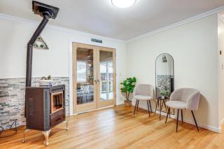 Family-Friendly Home w/ Hot Tub, Near Lake George! - 7