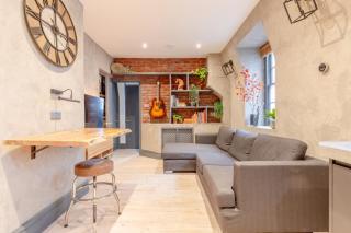 Newly-Refurbished Loft-Style Flat Farringdon! - London - 0
