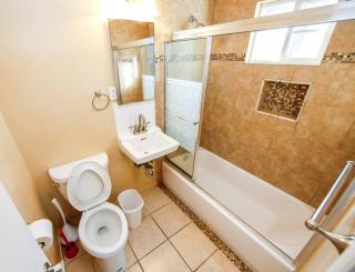 mini-single house huge private yard - El Monte - 6