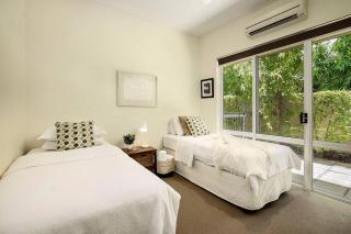Indirah on the Beach - a spacious Beachfront home - Port Douglas - 8