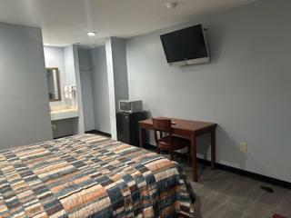 Sky Inn Hotel - Birmingham - 1