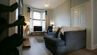 Spacious Victorian Townhouse in Popular Location - Belfast - 6