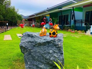 บ้านพักชายคลอง @บางปู สามร้อยยอด - 6