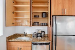 Blueground Midtown gym nr rockefeller center NYC-1413 - 2