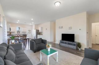 Your cozy home in Brookshire - - 9