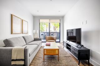 Beverly Grove 2BR w Courtyard nr W Hollywood LAX-384 - Los Angeles - 0