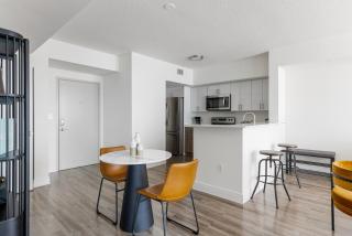 Brickell 1br w gym pool walk to beach MIA-85 - Miami - 5