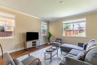 Dublin 5br w backyard groceries playground SFO-1565 - Dublin - 0