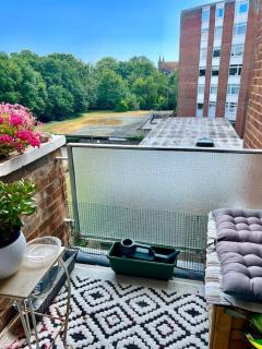 CENTRAL HOVE Large 2 bedroom Private residence with PARKING & BEACH HUT - Brighton & Hove - 5