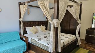 Bohemian Baga 3BHK Private Pool Villa by Incred Stays - Goa - 6