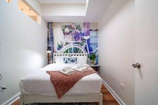 French design Luxurious Downtown 3br/2ba that sleeps 8 guests with Optional Valet Parking - Chicago - 6