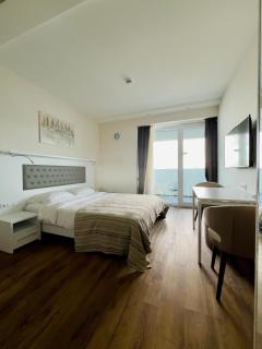 Mountain & Sea View Studio at Alliance - Batumi - 6