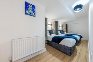 Modern Stylish 2 bedroom apartment in the heart of Potters Bar - Potters Bar - 2